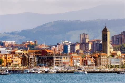 chicas bizkaia|traveling to bizkaia.